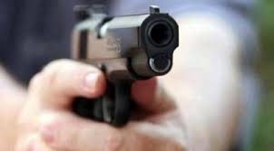 শরীয়তপুরে ডাকাতদের এলোপাতাড়ি গুলিতে ৩ জন গুলিবিদ্ধ